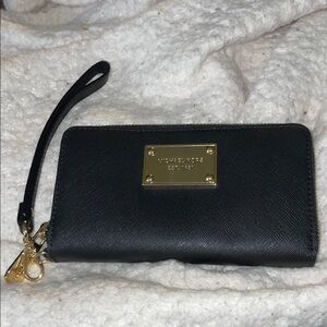 Michael Kors Jet Set Black Wristlet With Gold Accents 6”W x 3.5”H NOWT